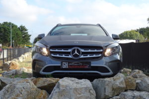 Mercedes GLA gris